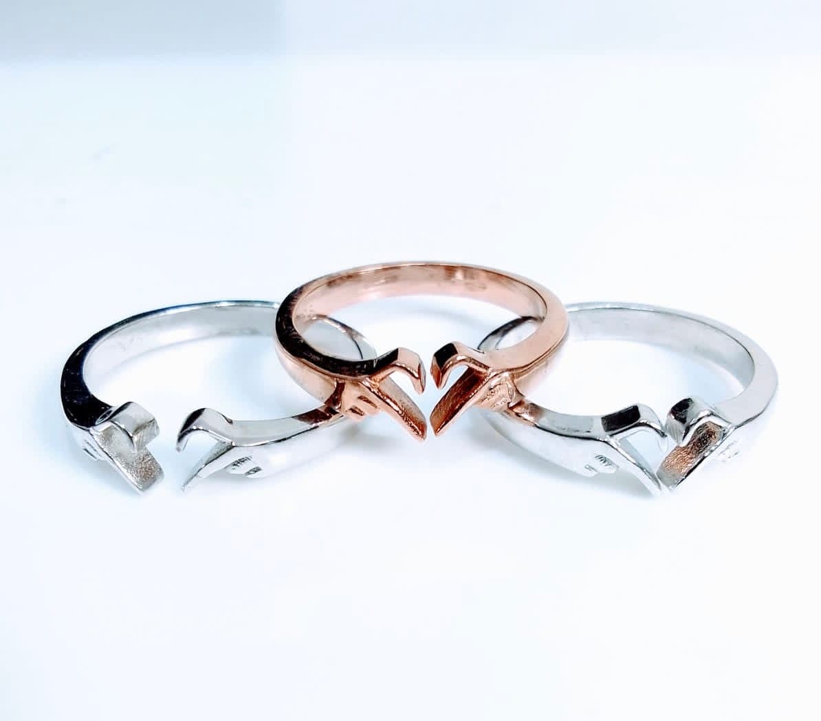 Hand heart Ring 