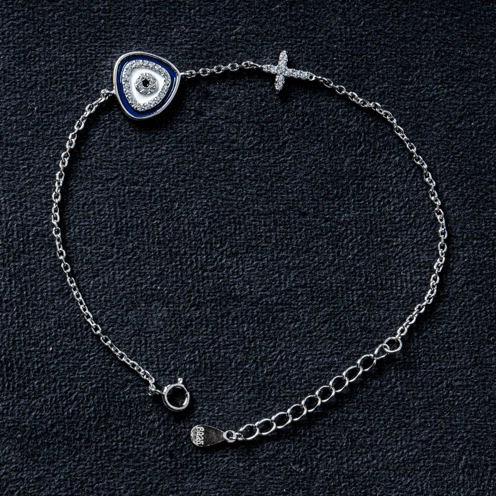 Evil eye light weight bracelet 